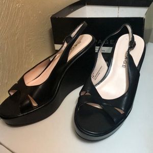 Black wedges